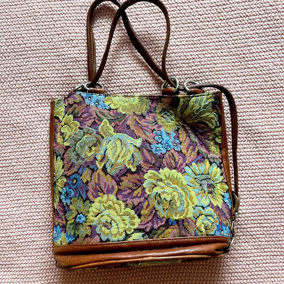 Vintage Handbags - Vintage Tapestry Leather Adjustable Bucket Bag Tote